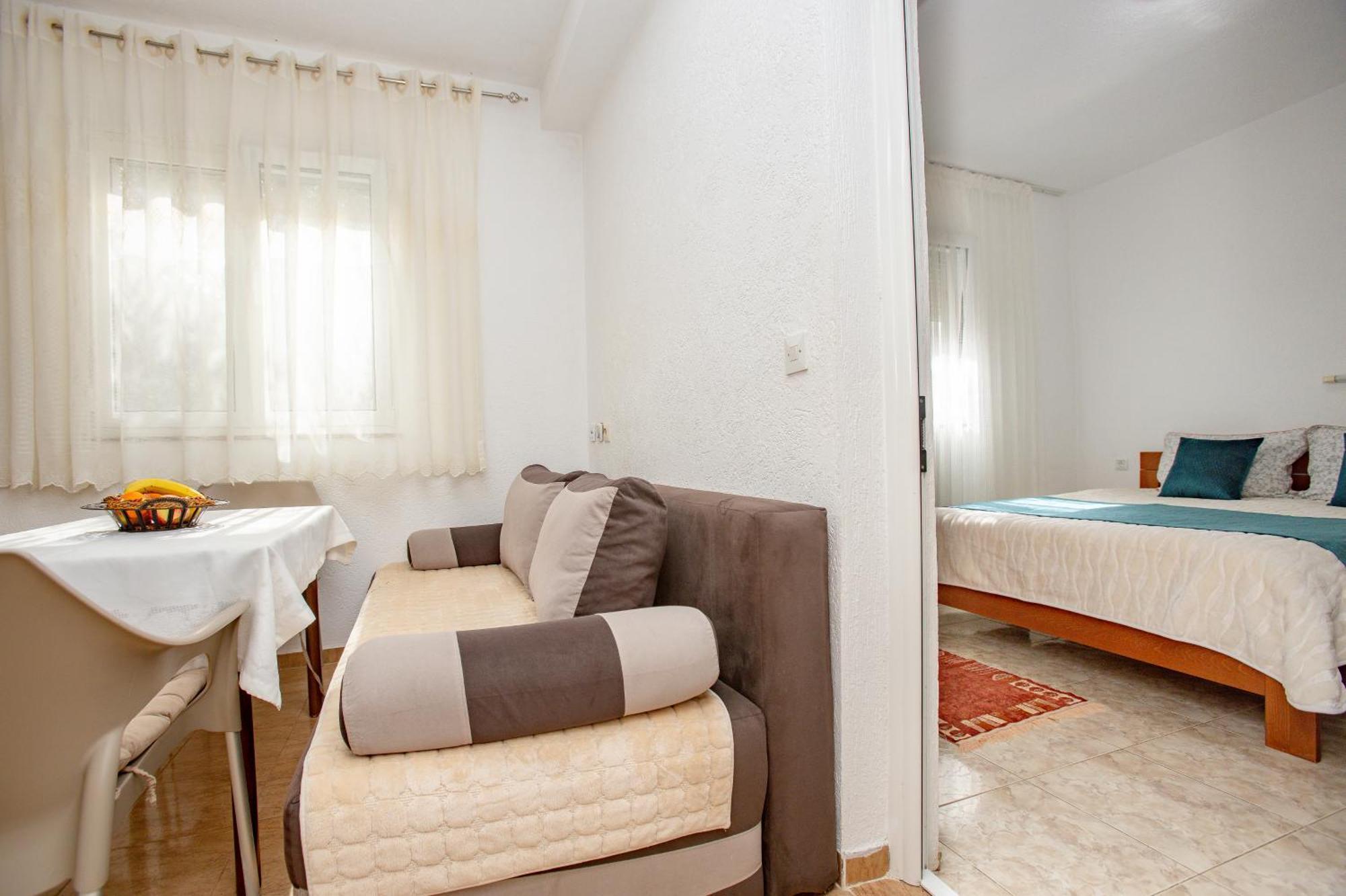 Apartments Oliva Utjeha Exterior photo